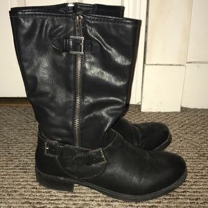 Women's Black Mid-Calf Boots
